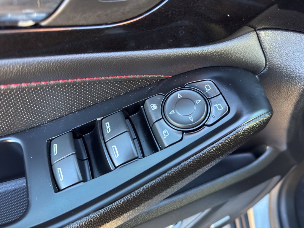 Used 2023 Chevrolet Traverse RS image 13