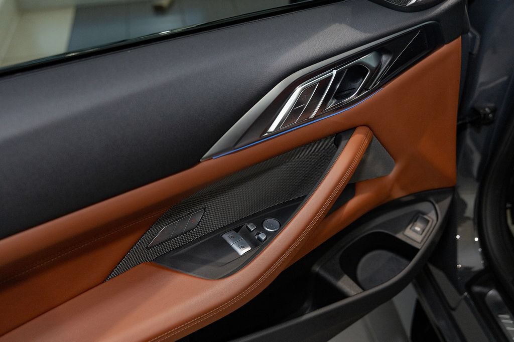 Used 2026 BMW M4 xDrive Competition AWD/4WD image 9