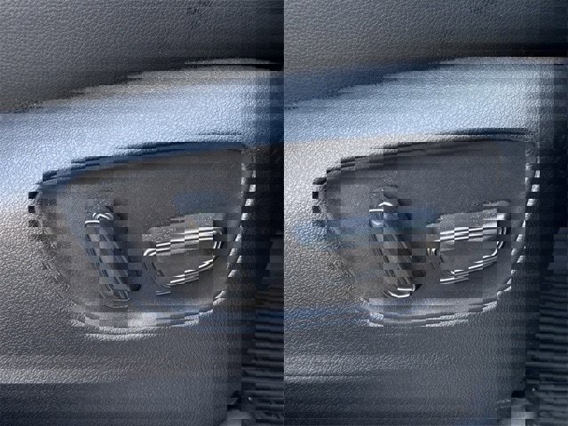 Used 2023 Toyota Highlander Limited image 33