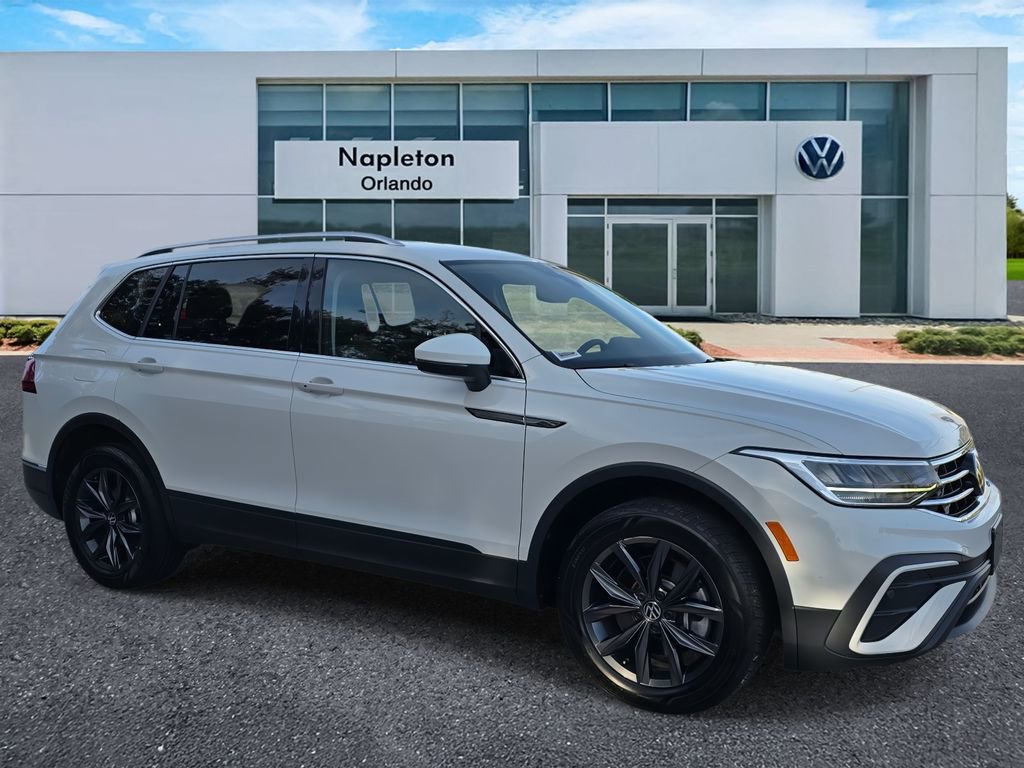 Used 2022 Volkswagen Tiguan SE AWD/4WD image 3
