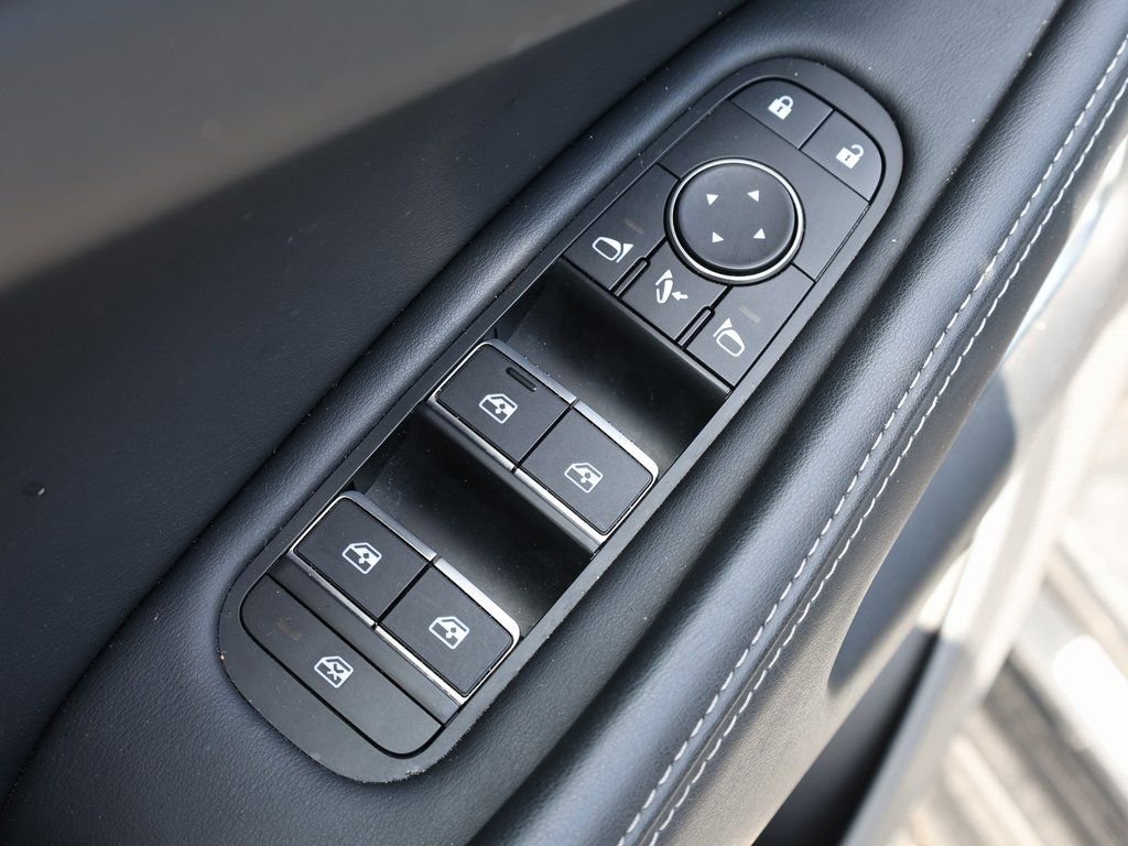 Certified 2025 INFINITI QX60 Luxe w/ Vision Package image 12