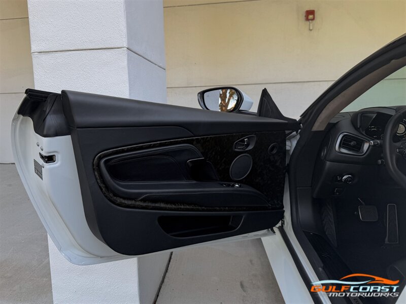 Used 2019 Aston Martin DBS Superleggera RWD image 26