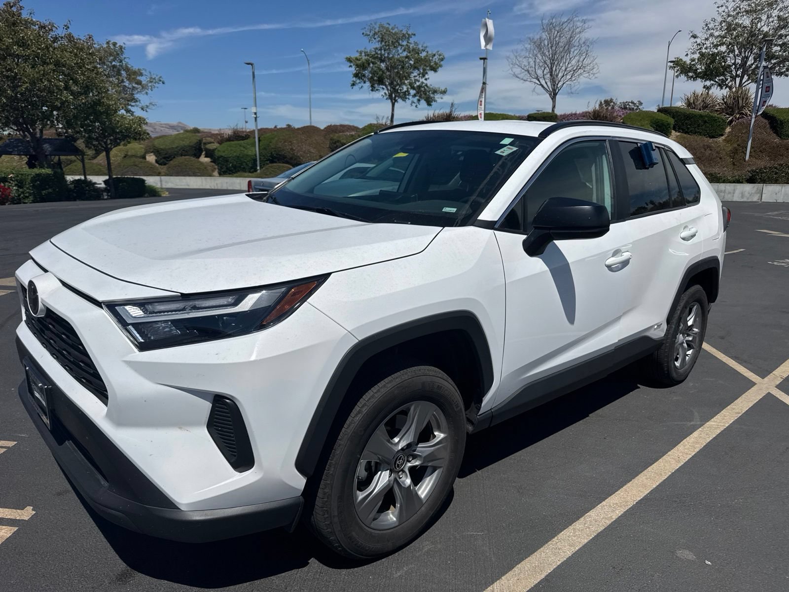 Certified 2025 Toyota RAV4 LE AWD/4WD image 3