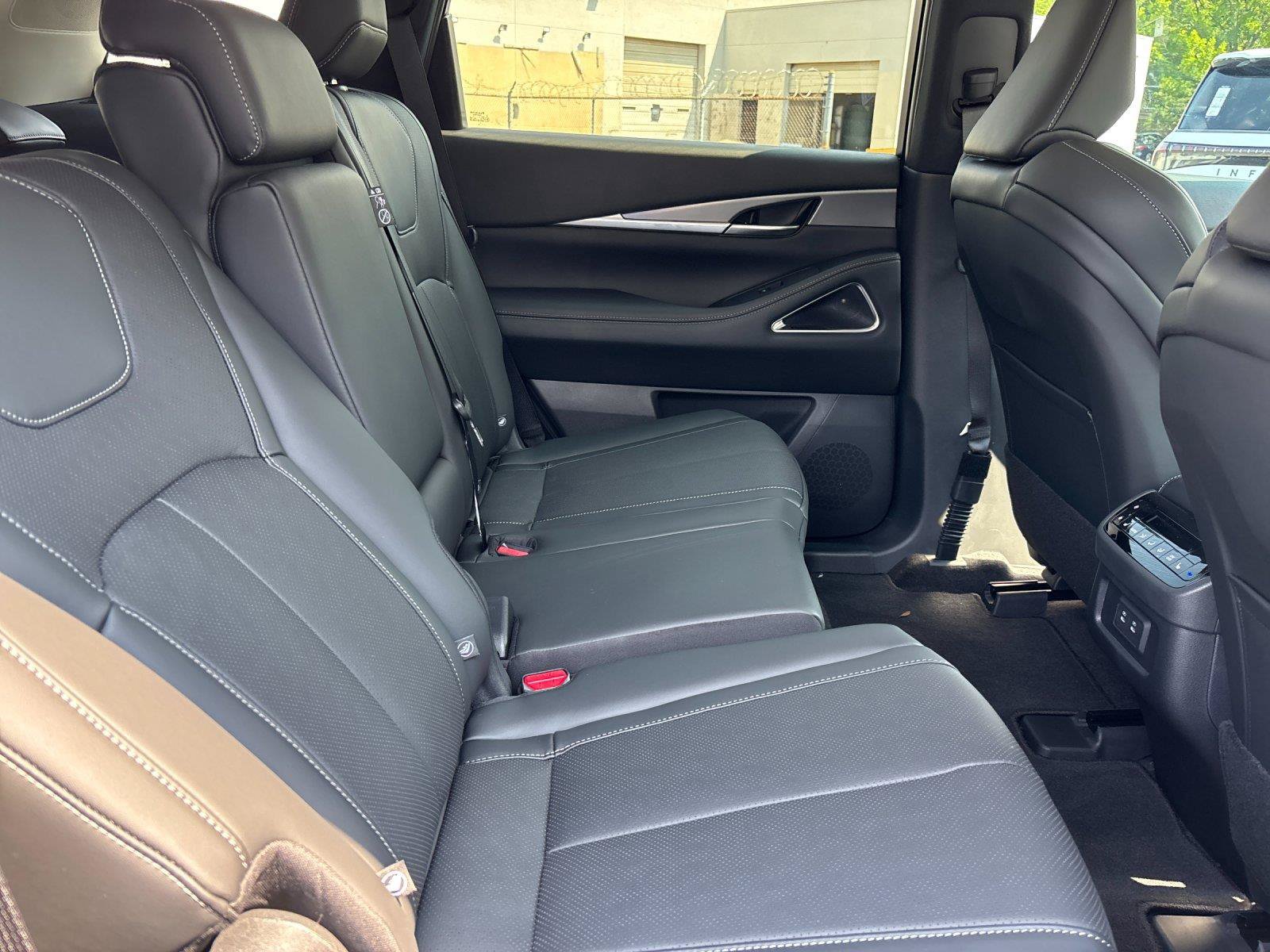 New 2027 INFINITI QX60 Luxe w/ Cargo Package FWD image 38