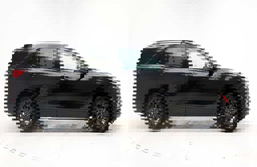 Used 2024 Chevrolet Equinox RS image 3