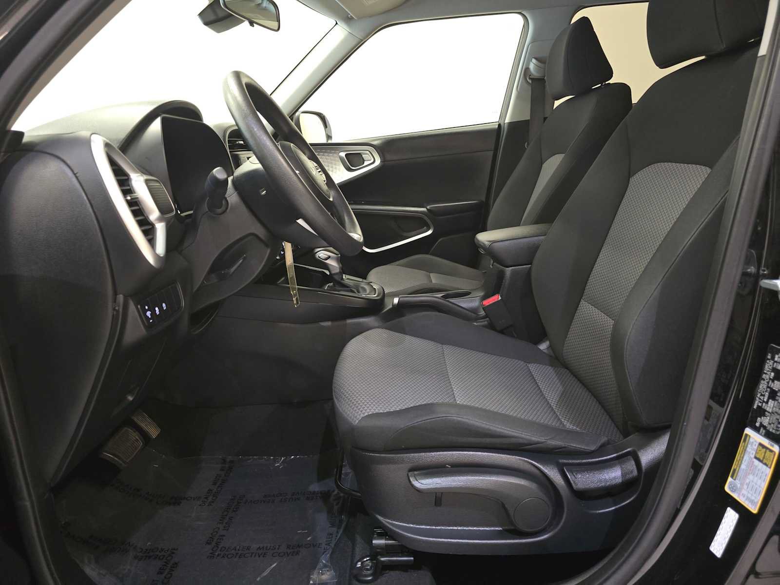 Used 2023 Kia Soul LX w/ LX Technology Package FWD image 20