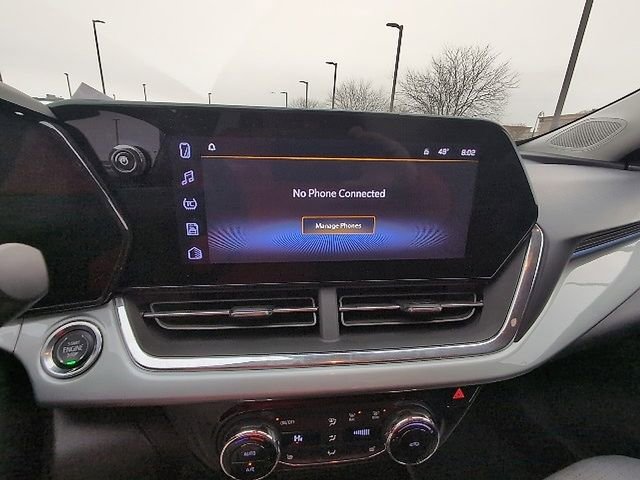 Used 2025 Chevrolet Trax LT w/ LT Convenience Package image 22