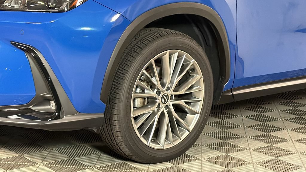 Certified 2025 Lexus NX 350 AWD w/ Premium Package image 4