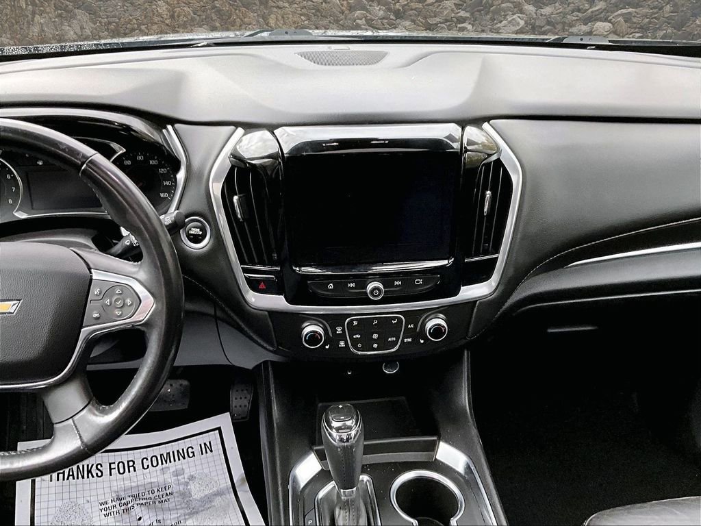 Used 2018 Chevrolet Traverse LT AWD/4WD image 6