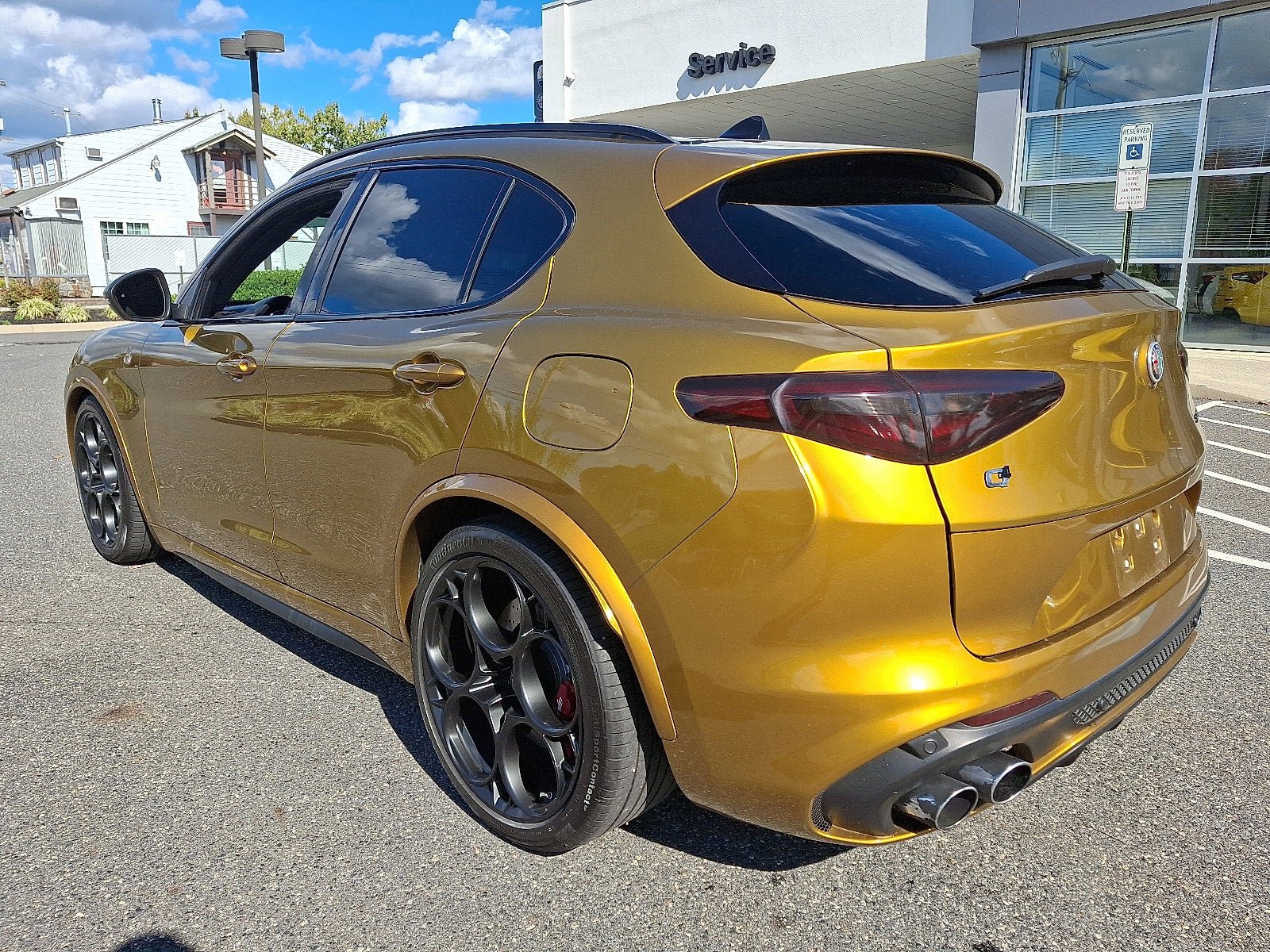 Used 2022 Alfa Romeo Stelvio Quadrifoglio w/ Active Assist Plus Package AWD/4WD image 6