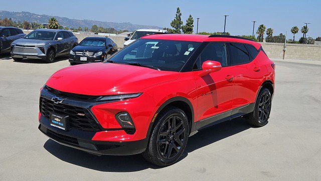 Used 2023 Chevrolet Blazer RS w/ LPO, Cargo Package FWD image 1