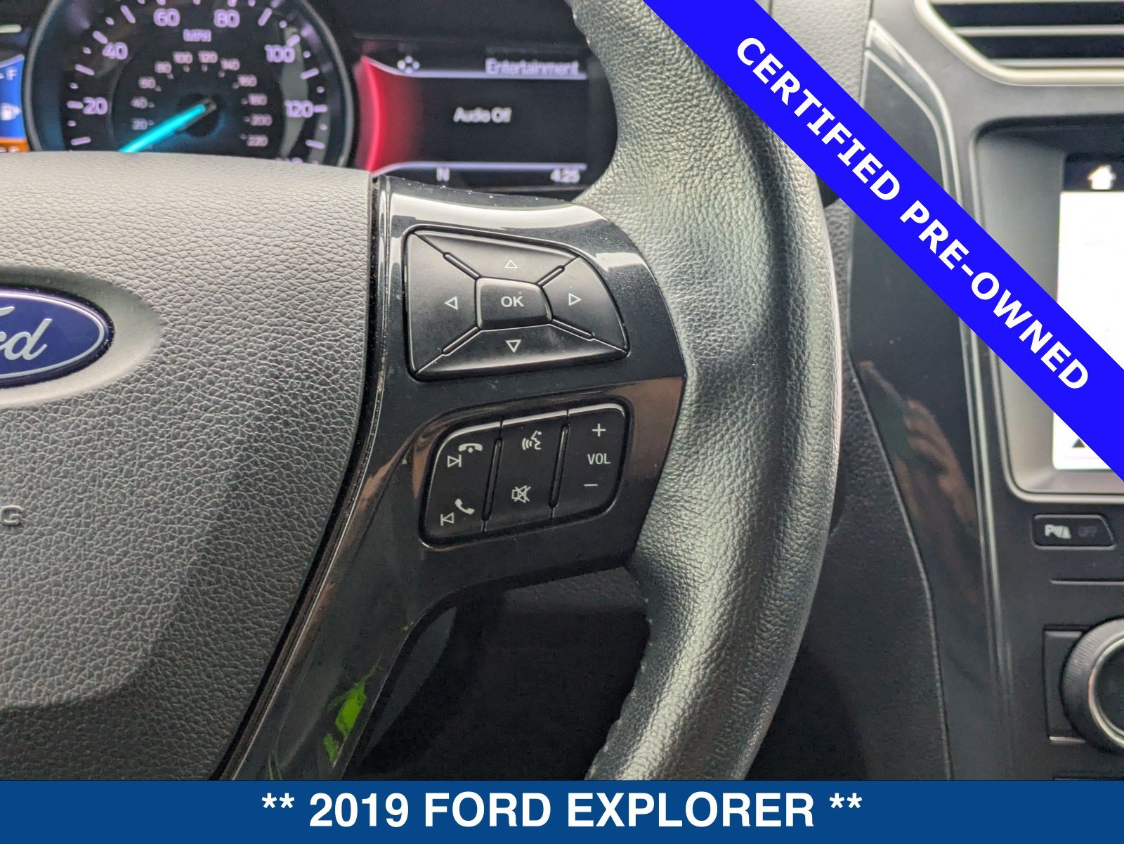 Certified 2019 Ford Explorer XLT w/ Equipment Group 202A FWD image 28