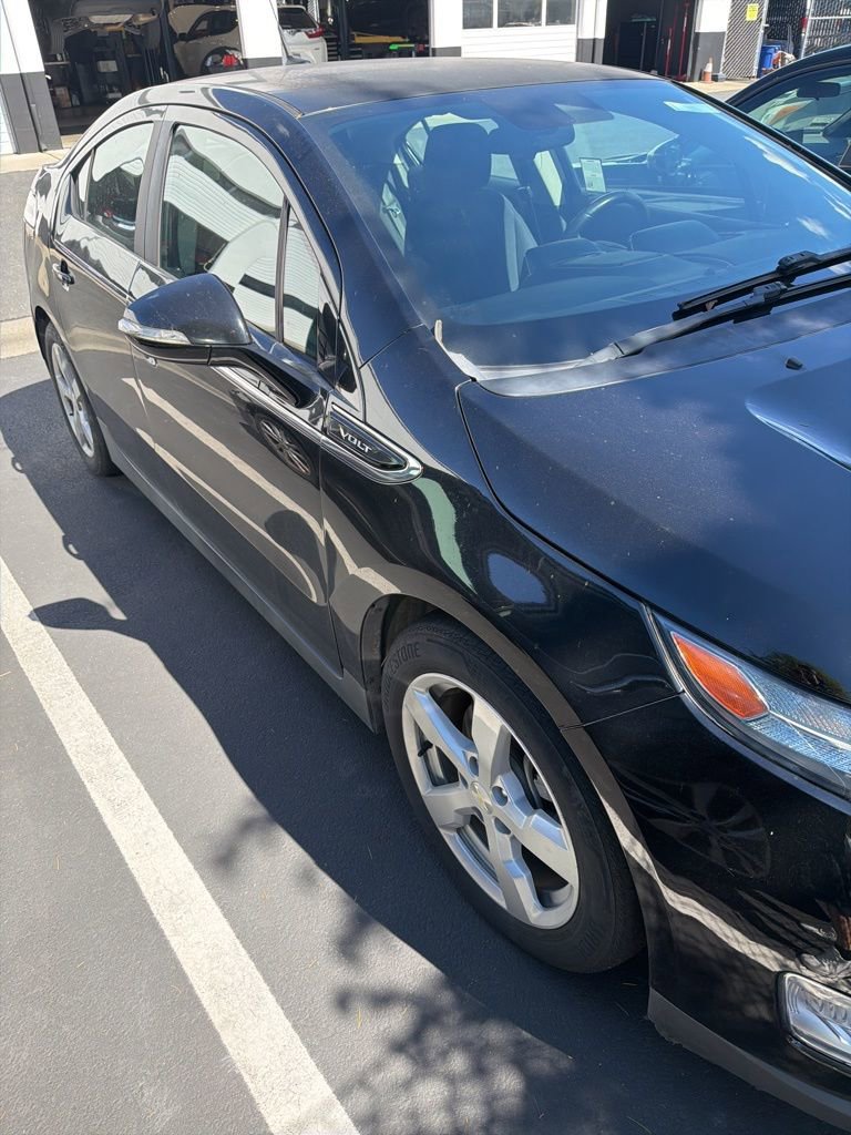 Used 2014 Chevrolet Volt FWD image 3