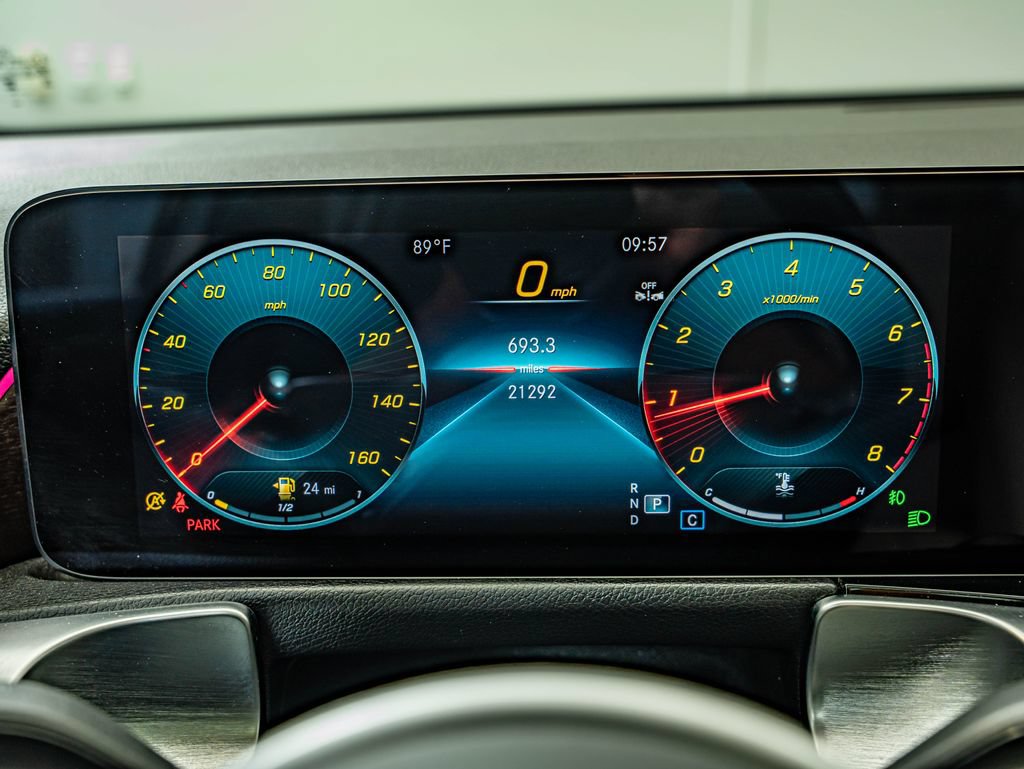 Used 2023 Mercedes-Benz GLB 250 4MATIC image 25