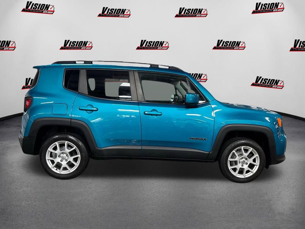 Used 2020 Jeep Renegade Latitude w/ Cold Weather Group image 4