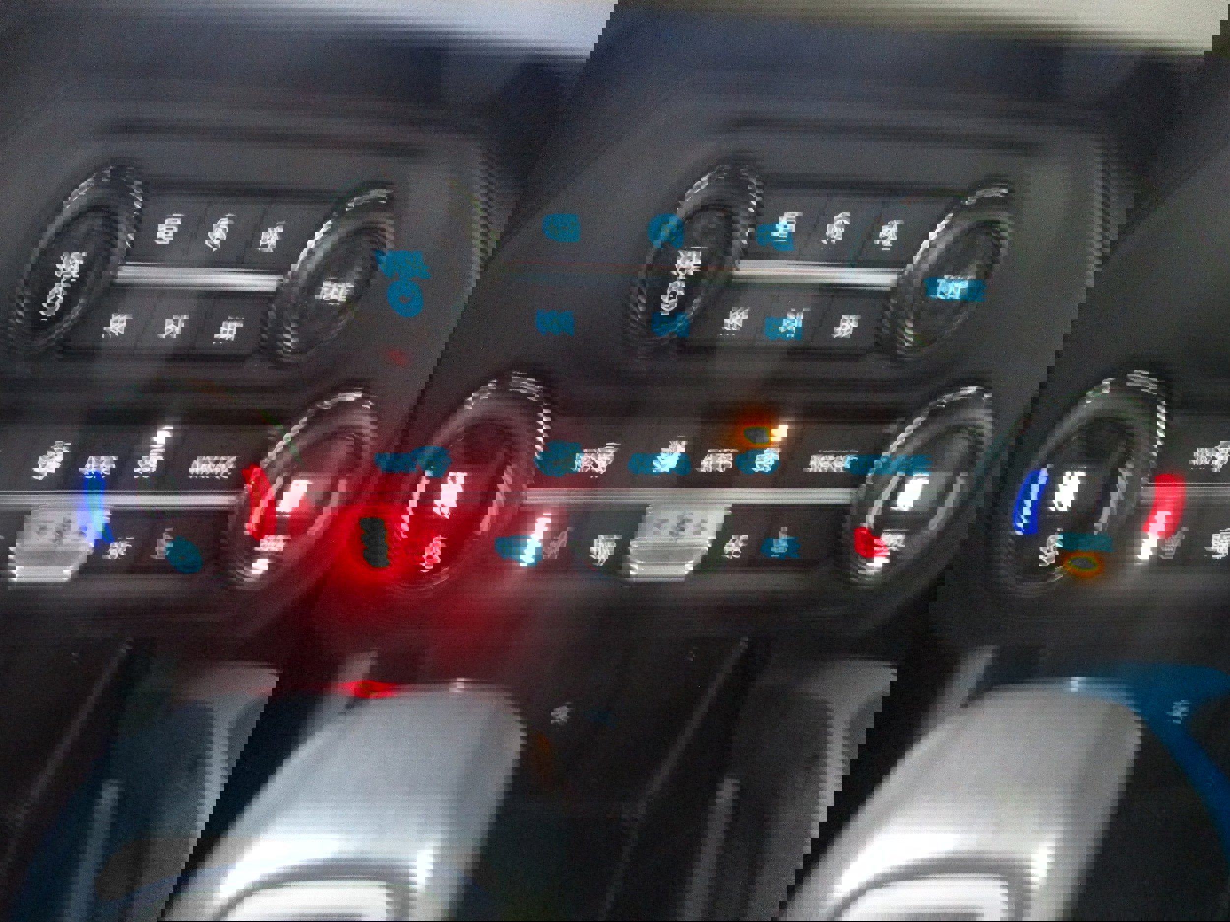 Used 2023 Ford Bronco Wildtrak image 16