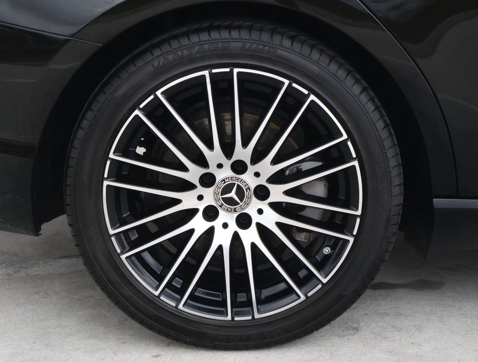 Used 2024 Mercedes-Benz C 300 4MATIC Sedan image 8