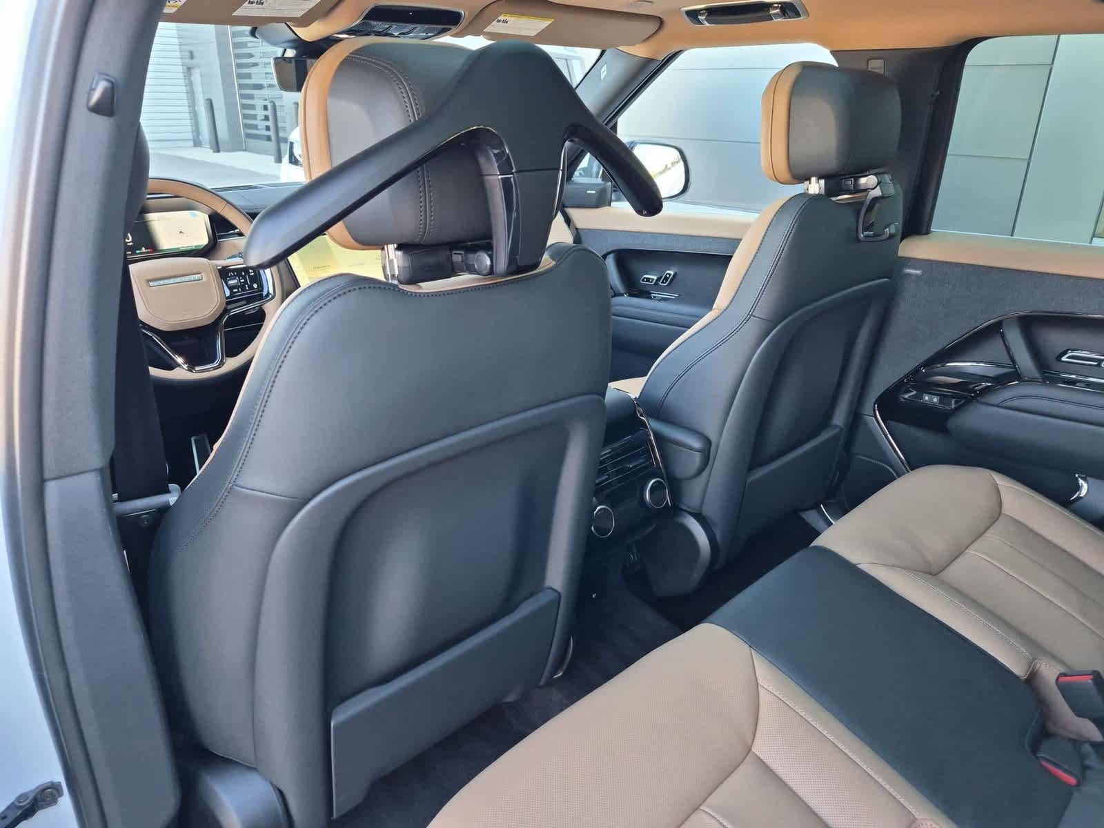New 2027 Land Rover Range Rover Sport Dynamic SE AWD/4WD image 18