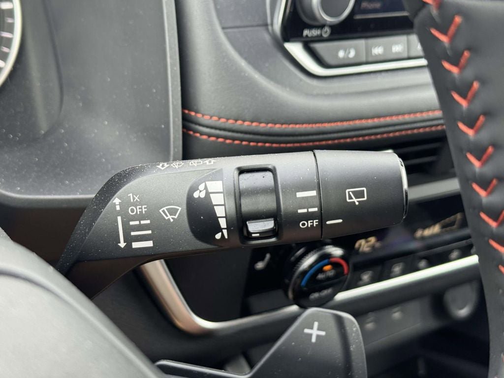 Certified 2025 Nissan Rogue SV image 15