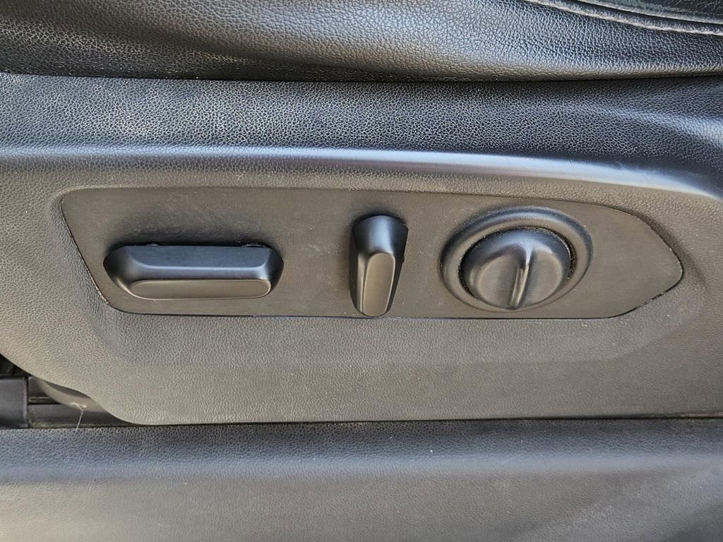 Used 2019 Chevrolet Silverado 1500 LT w/ Texas Edition image 27