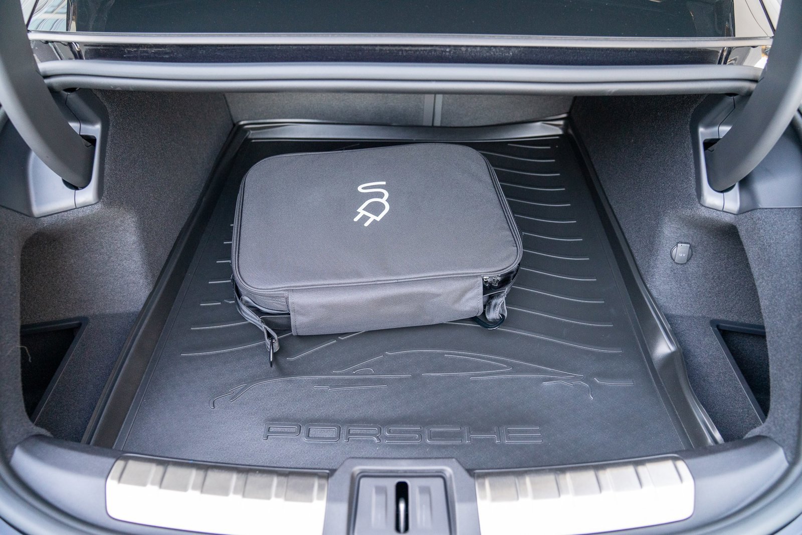 Certified 2026 Porsche Taycan AWD/4WD image 26