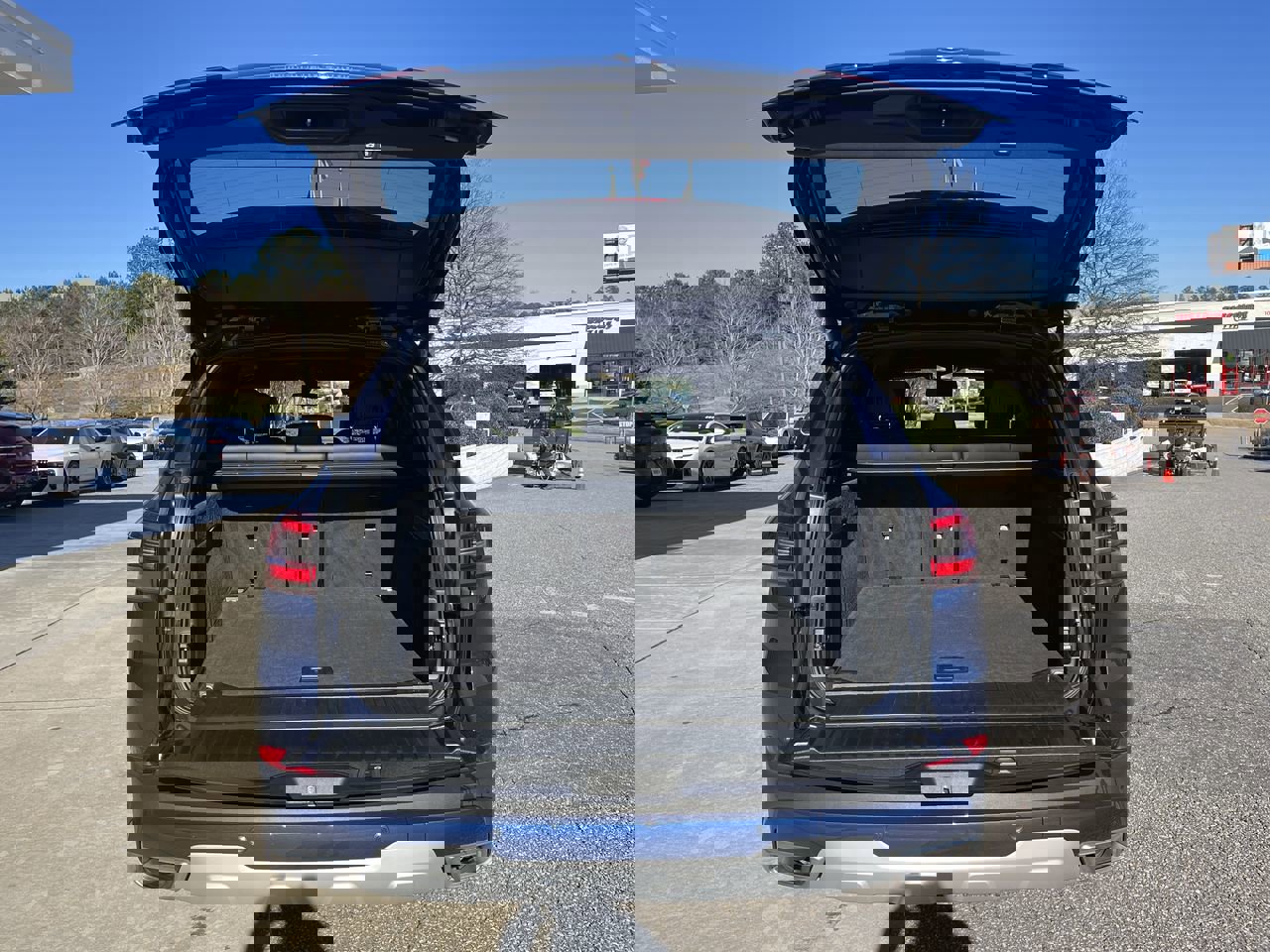 Certified 2023 BMW X5 sDrive40i w/ Climate Comfort Package image 33