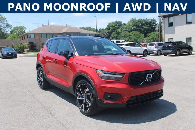 Used 2021 Volvo XC40 T5 R-Design w/ Advanced Package AWD/4WD image 2
