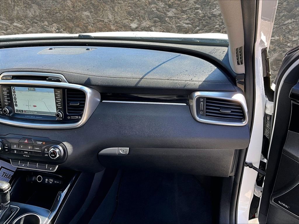 Used 2016 Kia Sorento SX image 15