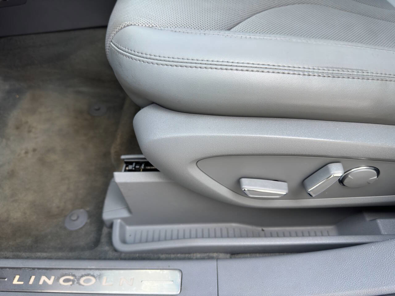 Used 2019 Lincoln Nautilus Reserve image 5