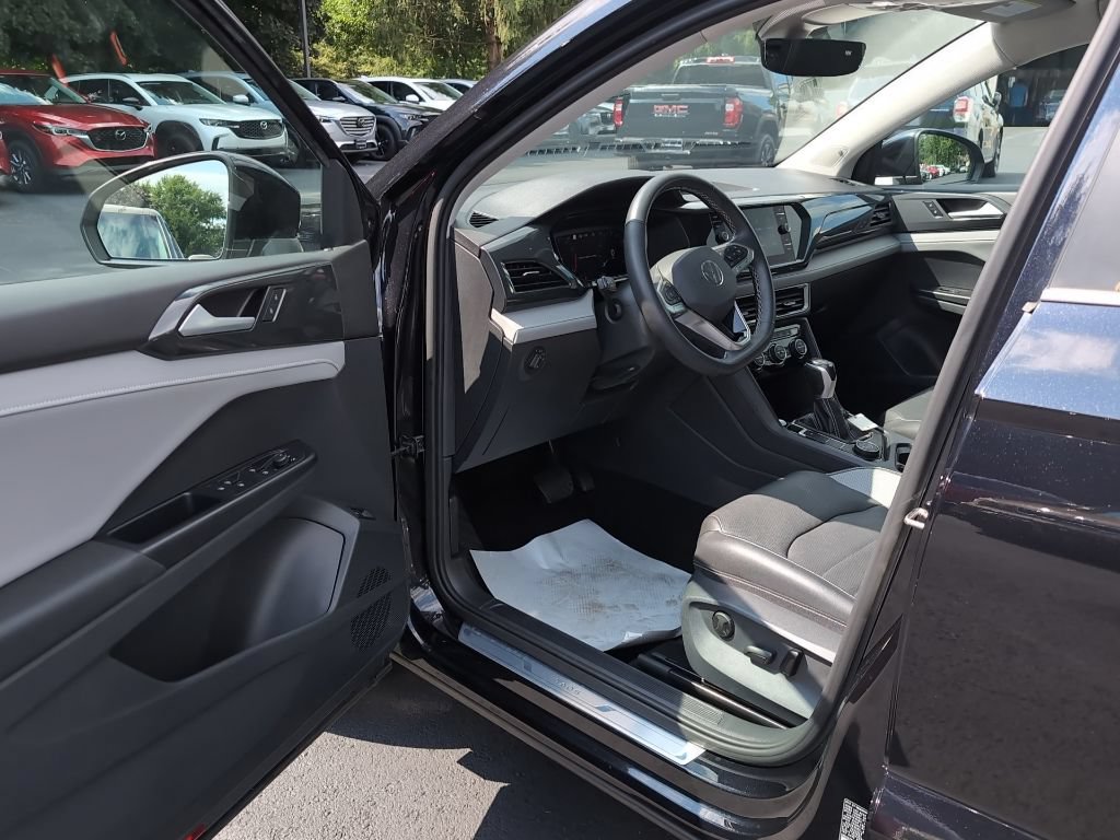 Used 2023 Volkswagen Taos SEL AWD/4WD image 16