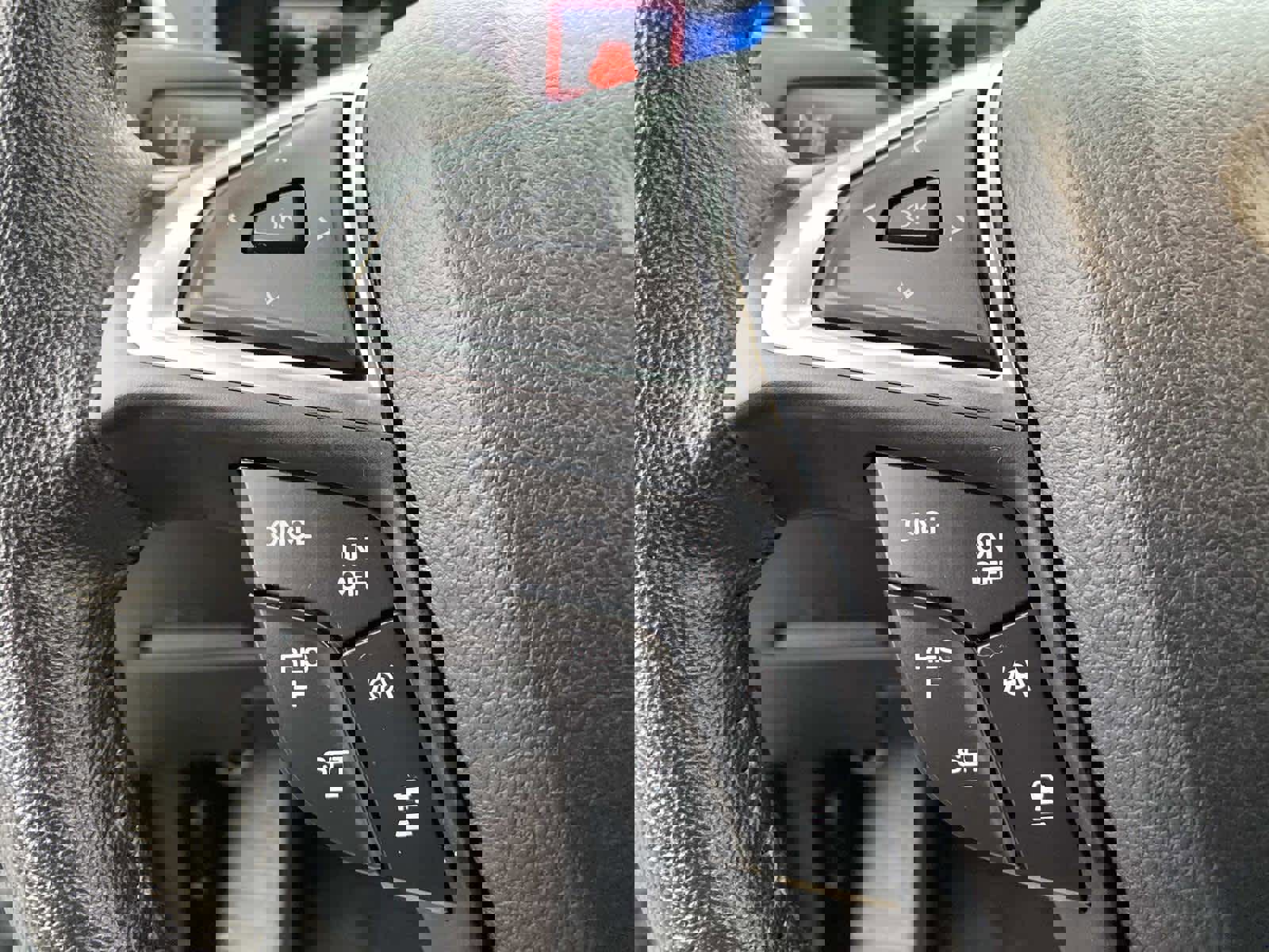 Used 2024 Ford Edge SEL image 17