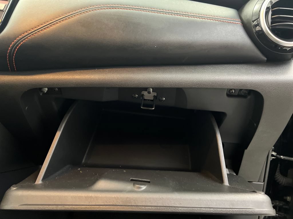 Used 2024 Nissan Kicks SR FWD image 27