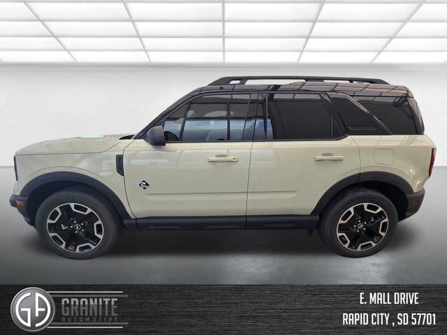 Used 2024 Ford Bronco Sport Outer Banks w/ Tech Package AWD/4WD image 2