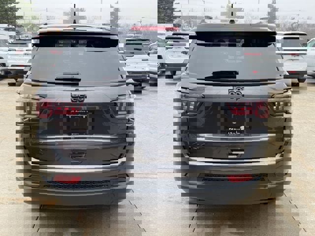 Certified 2019 Jeep Compass Altitude image 5