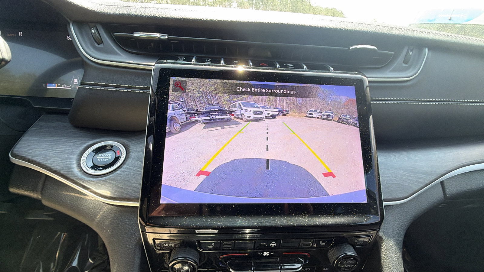 Used 2024 Jeep Grand Cherokee L Limited image 35