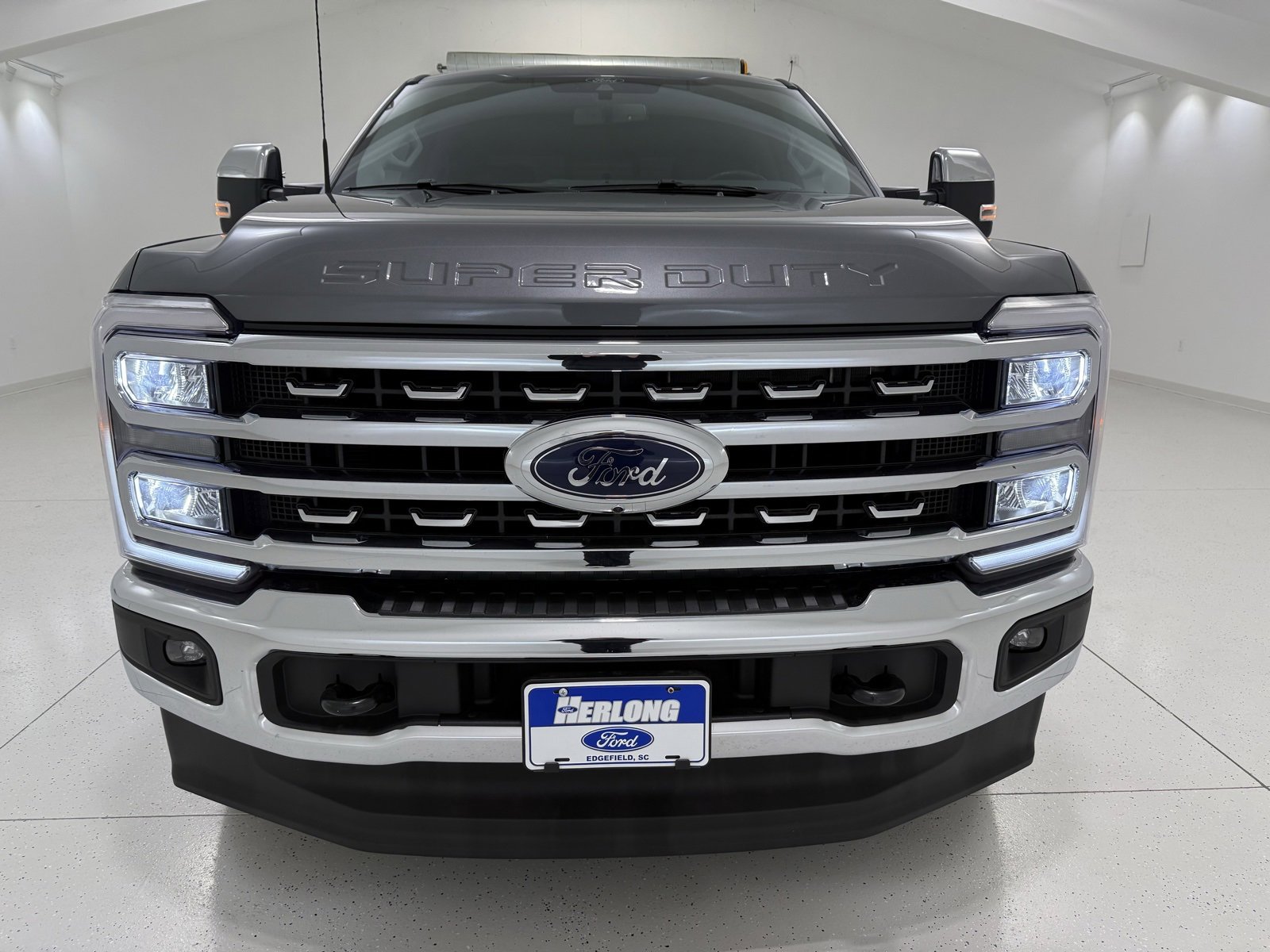 Used 2024 Ford F250 Lariat image 2