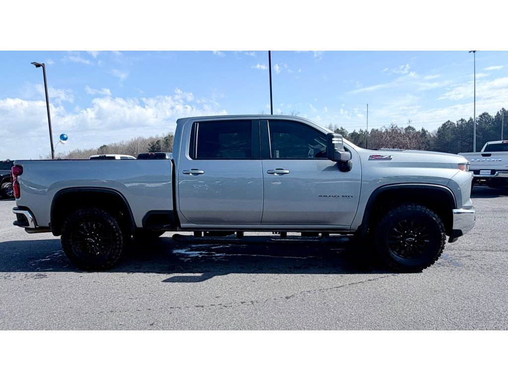 Used 2024 Chevrolet Silverado 2500 LT image 4