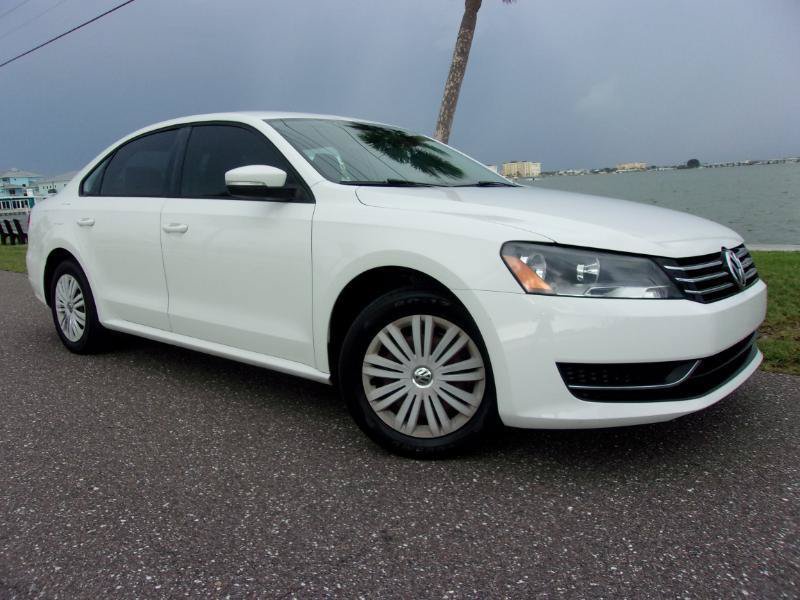 Used 2014 Volkswagen Passat 1.8T S FWD image 2
