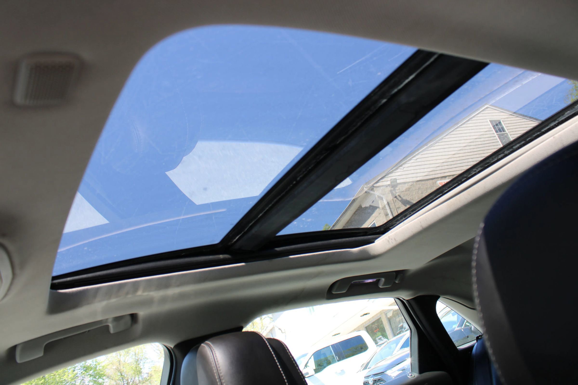 Used 2013 Cadillac XTS Luxury image 10