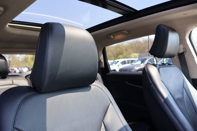 Used 2022 Lincoln Nautilus Reserve w/ Equipment Group 201A AWD/4WD image 17