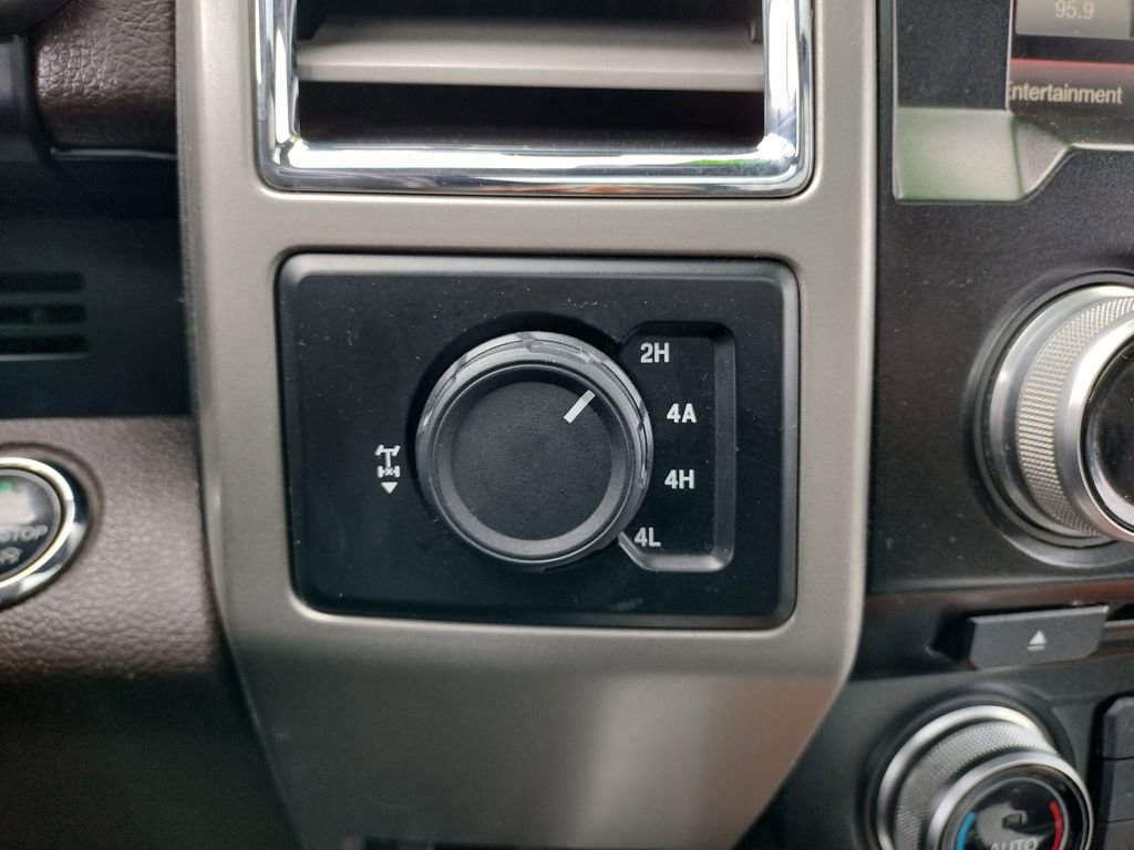 Used 2015 Ford F150 King Ranch image 32