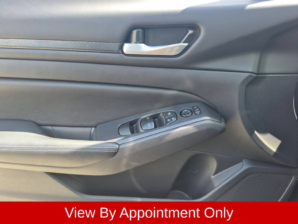 Used 2025 Nissan Altima 2.5 SV FWD image 20