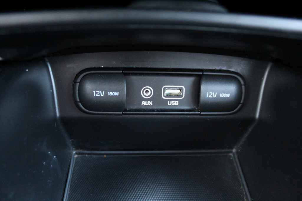 Used 2017 Kia Sorento LX w/ LX Convenience Package image 21
