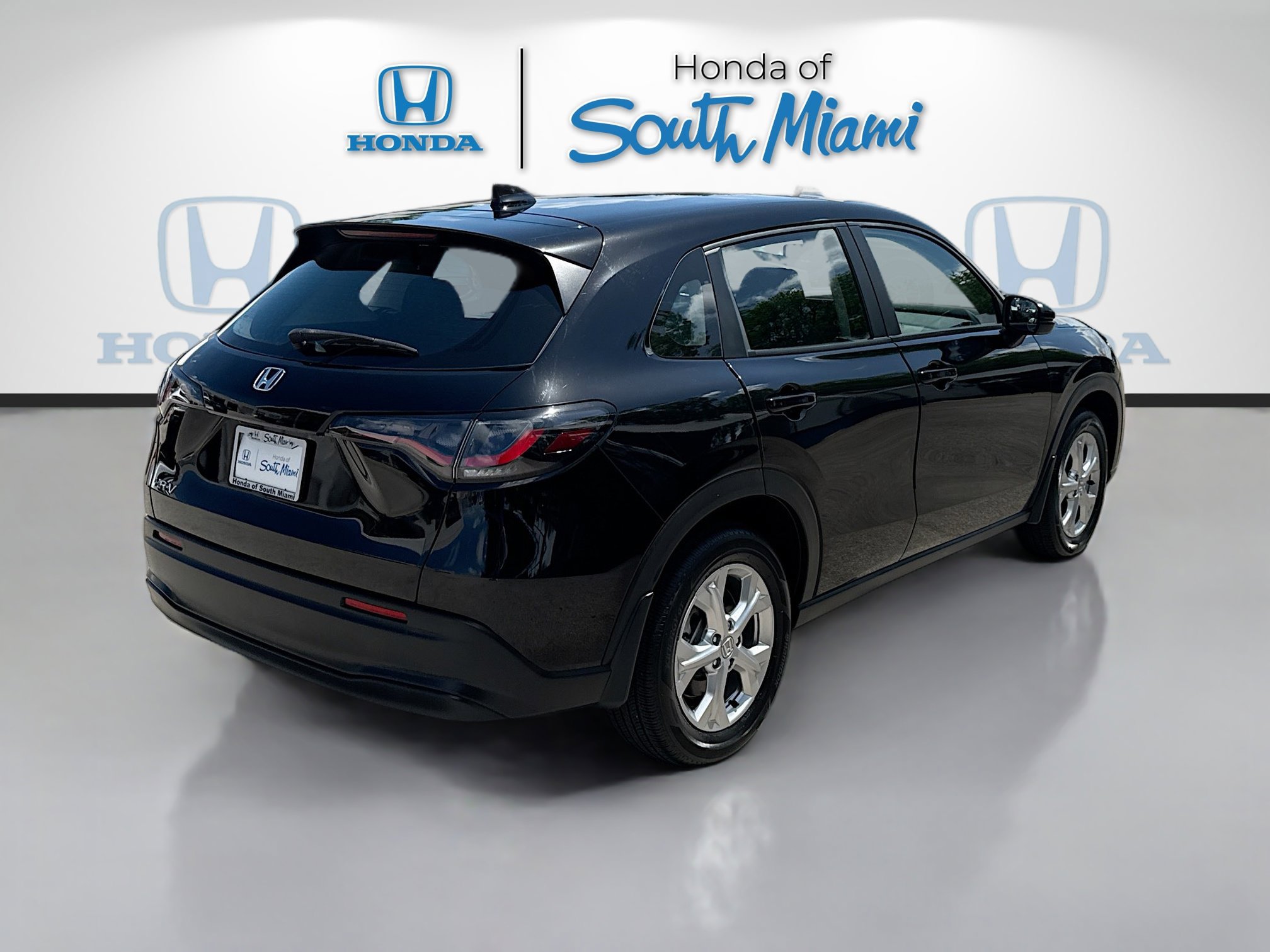 Certified 2024 Honda HR-V LX image 7