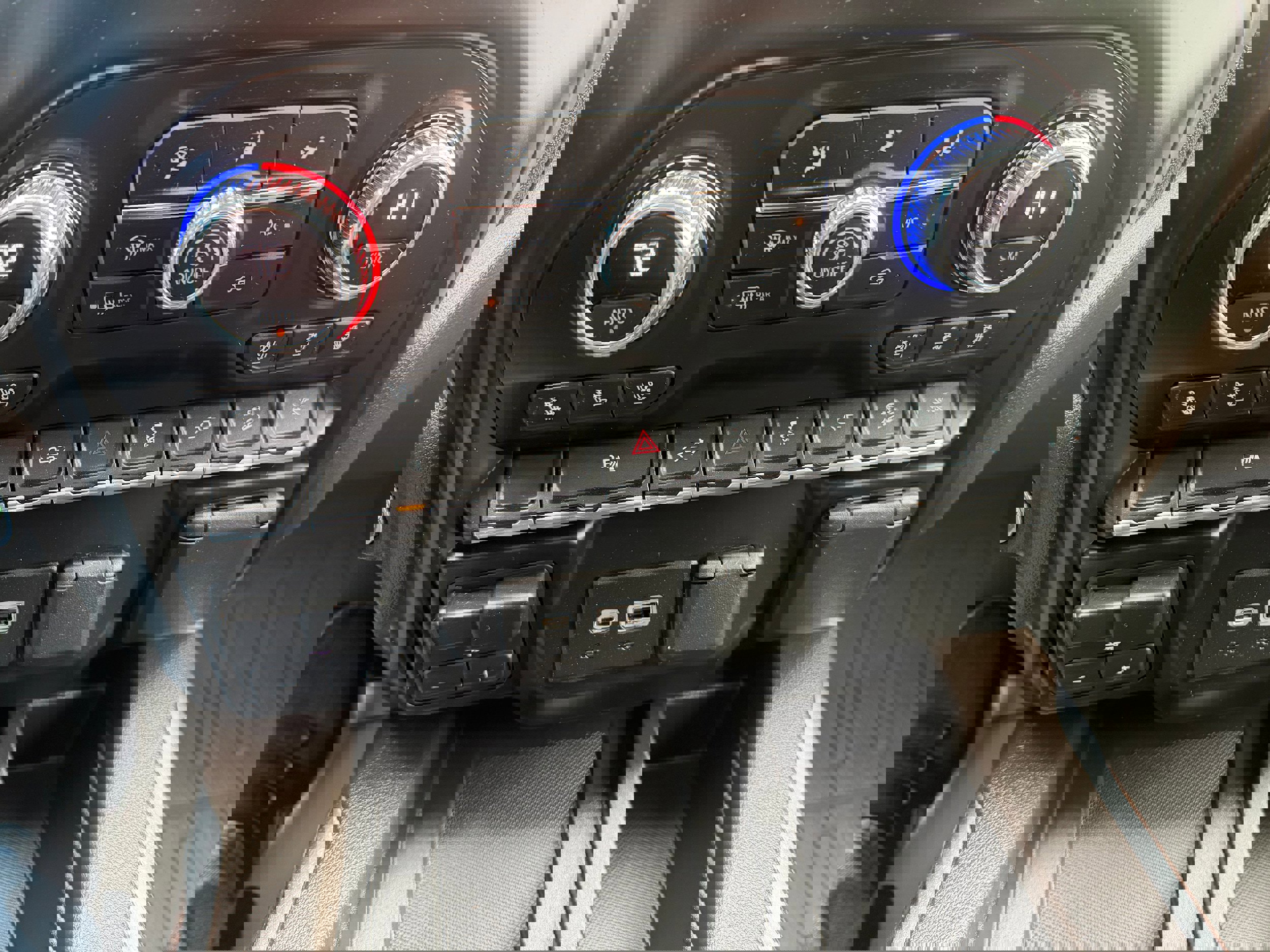 Used 2021 GMC Sierra 1500 Denali w/ Denali Premium Package image 21