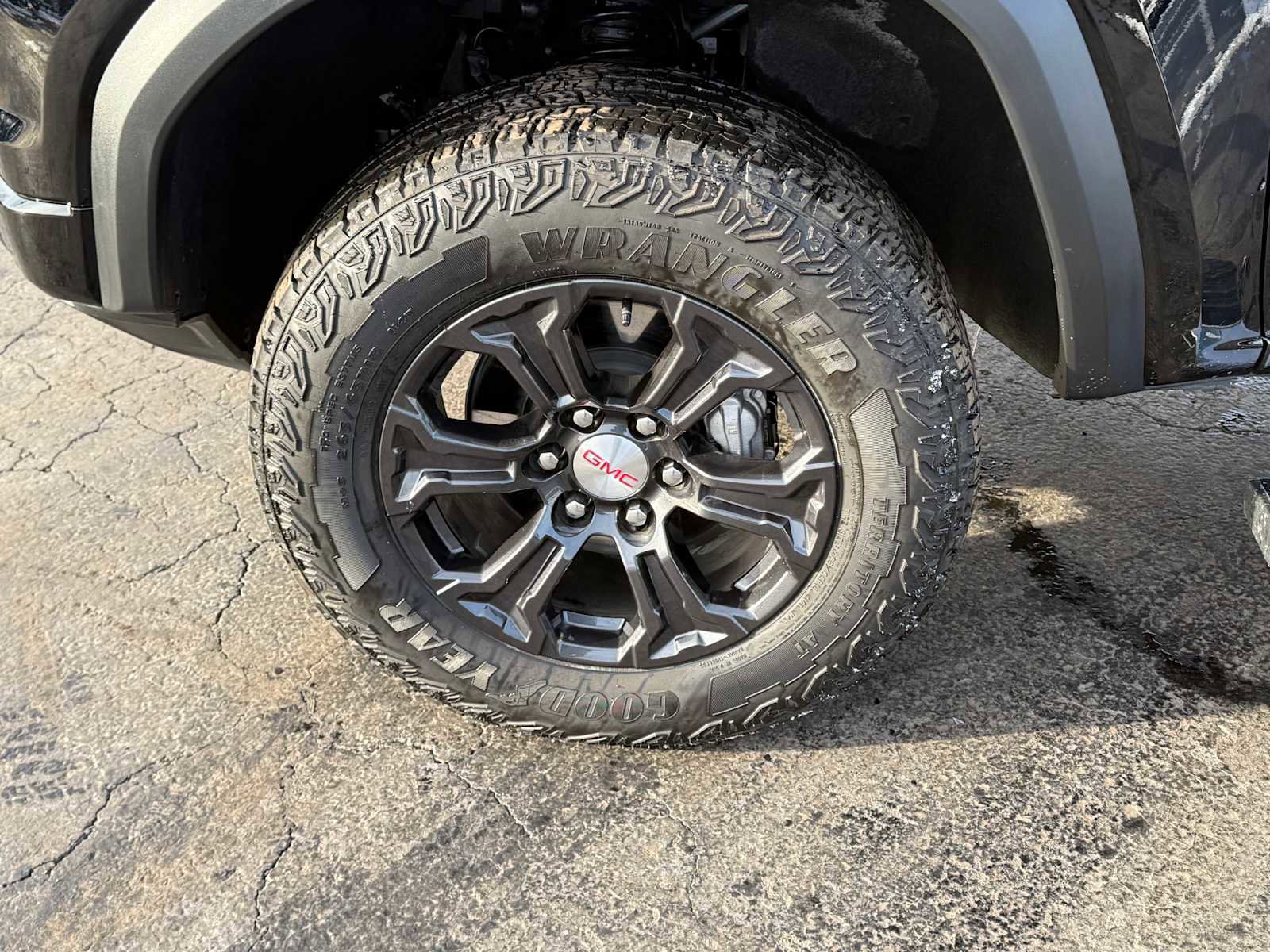 Used 2024 GMC Canyon Elevation w/ Convenience Package image 13