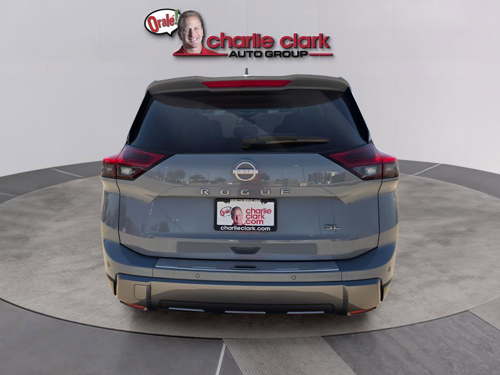 Used 2024 Nissan Rogue SL FWD image 6
