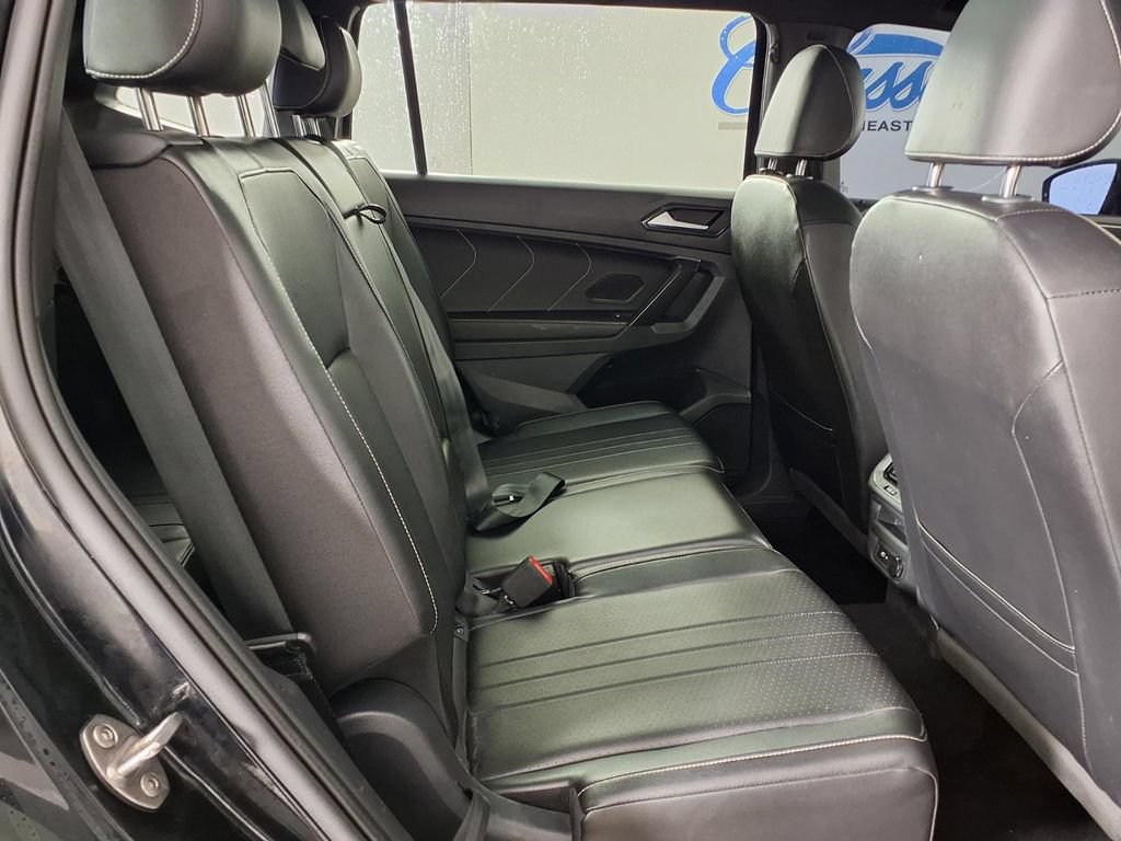Used 2024 Volkswagen Tiguan SE R-Line FWD image 11