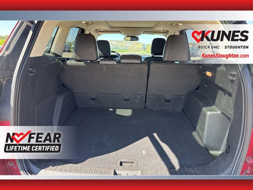 Used 2018 Ford Escape Titanium w/ Ford Safe & Smart Package AWD/4WD image 19