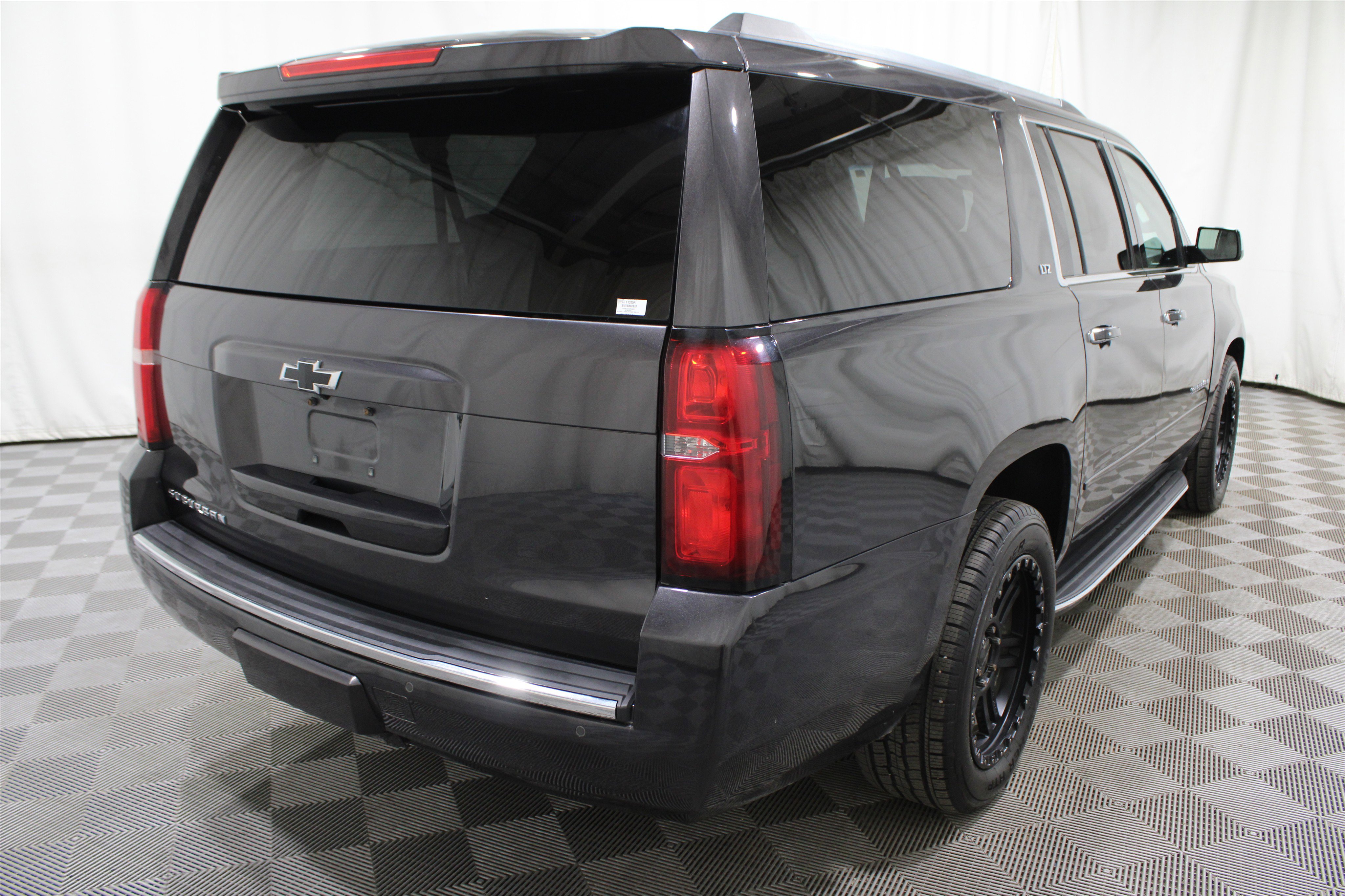 Used 2016 Chevrolet Suburban LTZ image 34